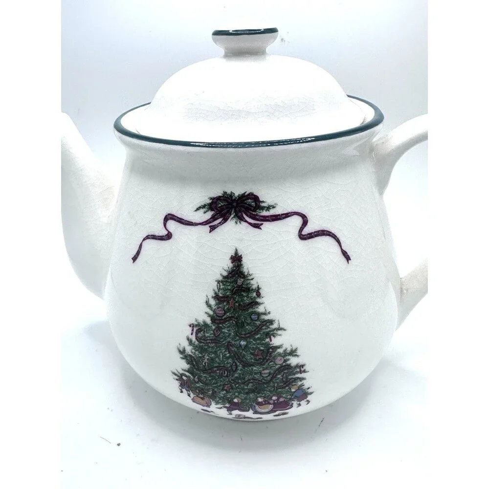 Vintage O’Tannenbaum Teapot The Cellar MPD 1992 Japan Christmas Crazing
